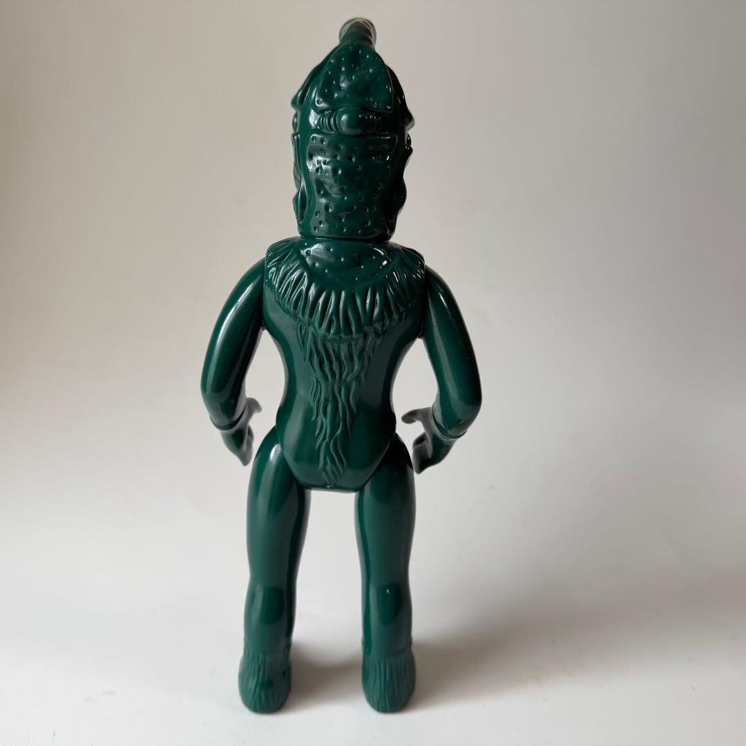 マーミット　ケムール人　未塗装　緑　ソフビ　フィギュア