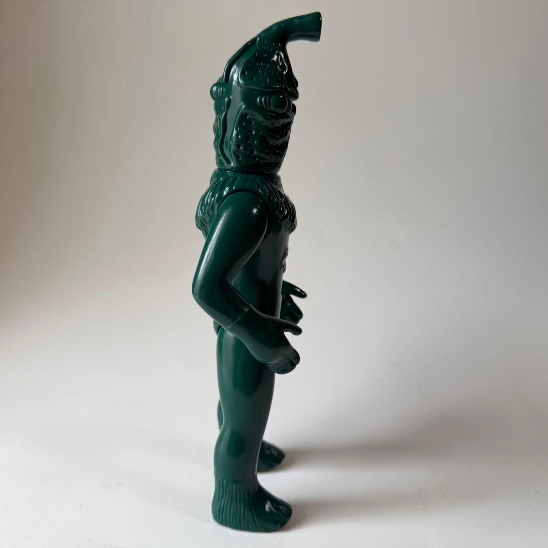 マーミット　ケムール人　未塗装　緑　ソフビ　フィギュア