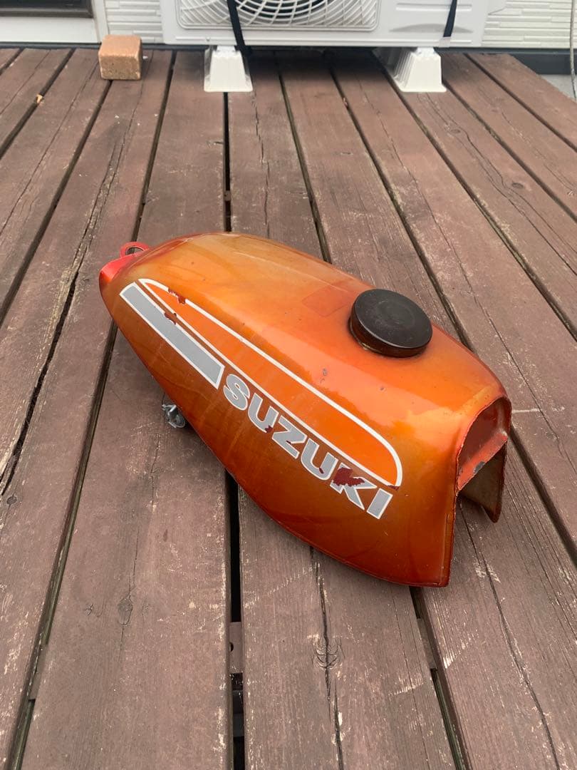 ★希少★SUZUKI バイクタンク オレンジ色　ハスラー　TS90
