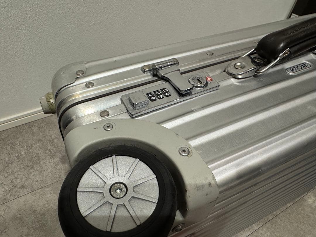 【えんおむすび】RIMOWA CLASSIC FLIGHT 2輪