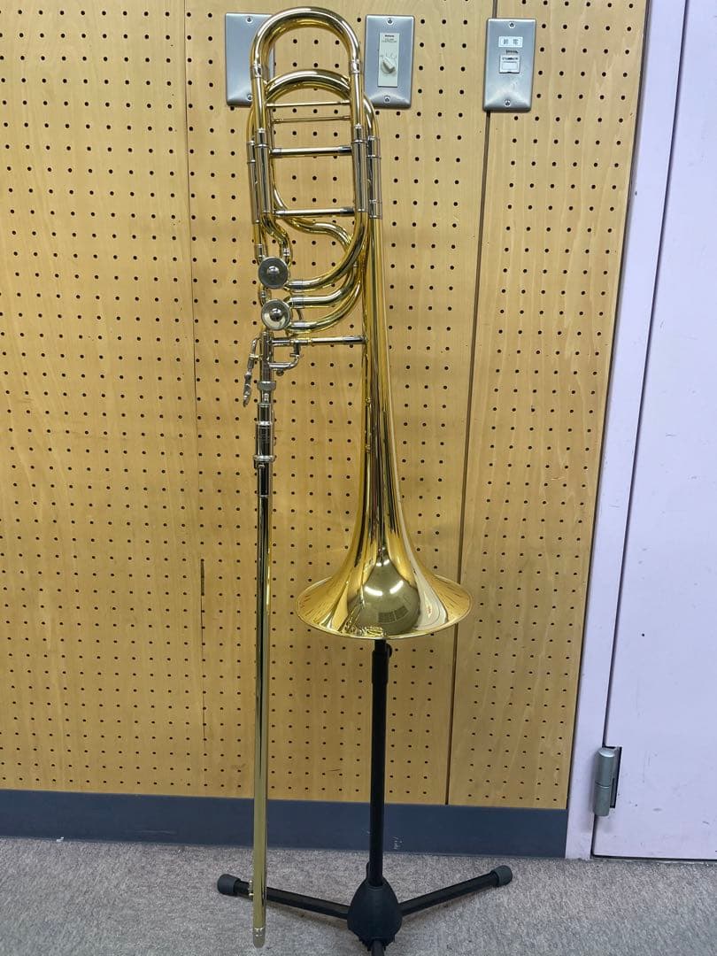ヤマハ　バストロンボーン　YAMAHA-YBL830