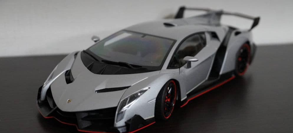 【稀少】ランボルギーニ ヴェネーノ 1/18 【AUTOART】