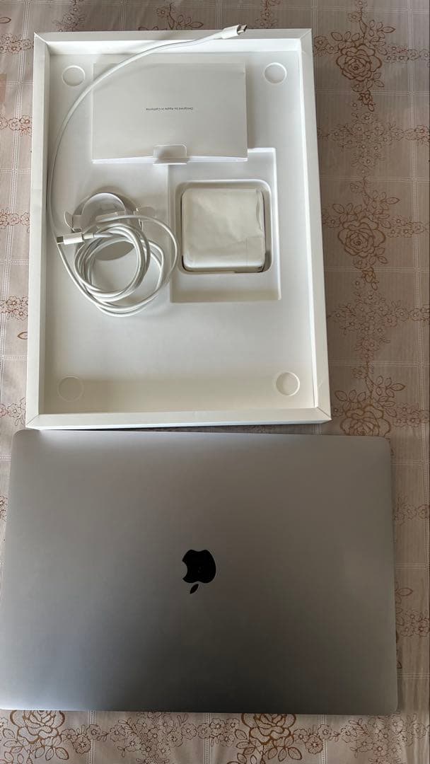 美品 MacBookPro 16inch 2019