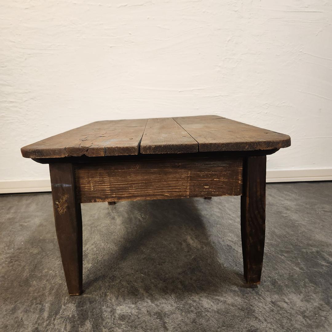 ノスタルジック　古材　ローテーブル 味のある打痕と塗装跡