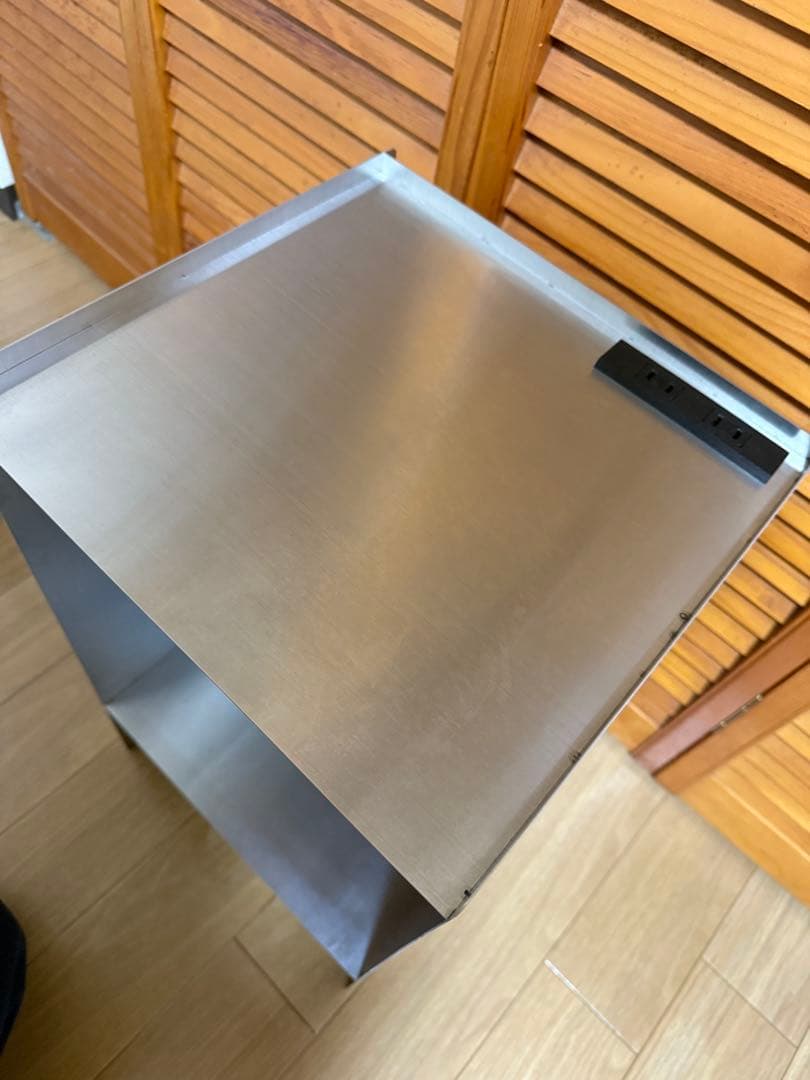 e*e様 ステンレス　サイドテーブル