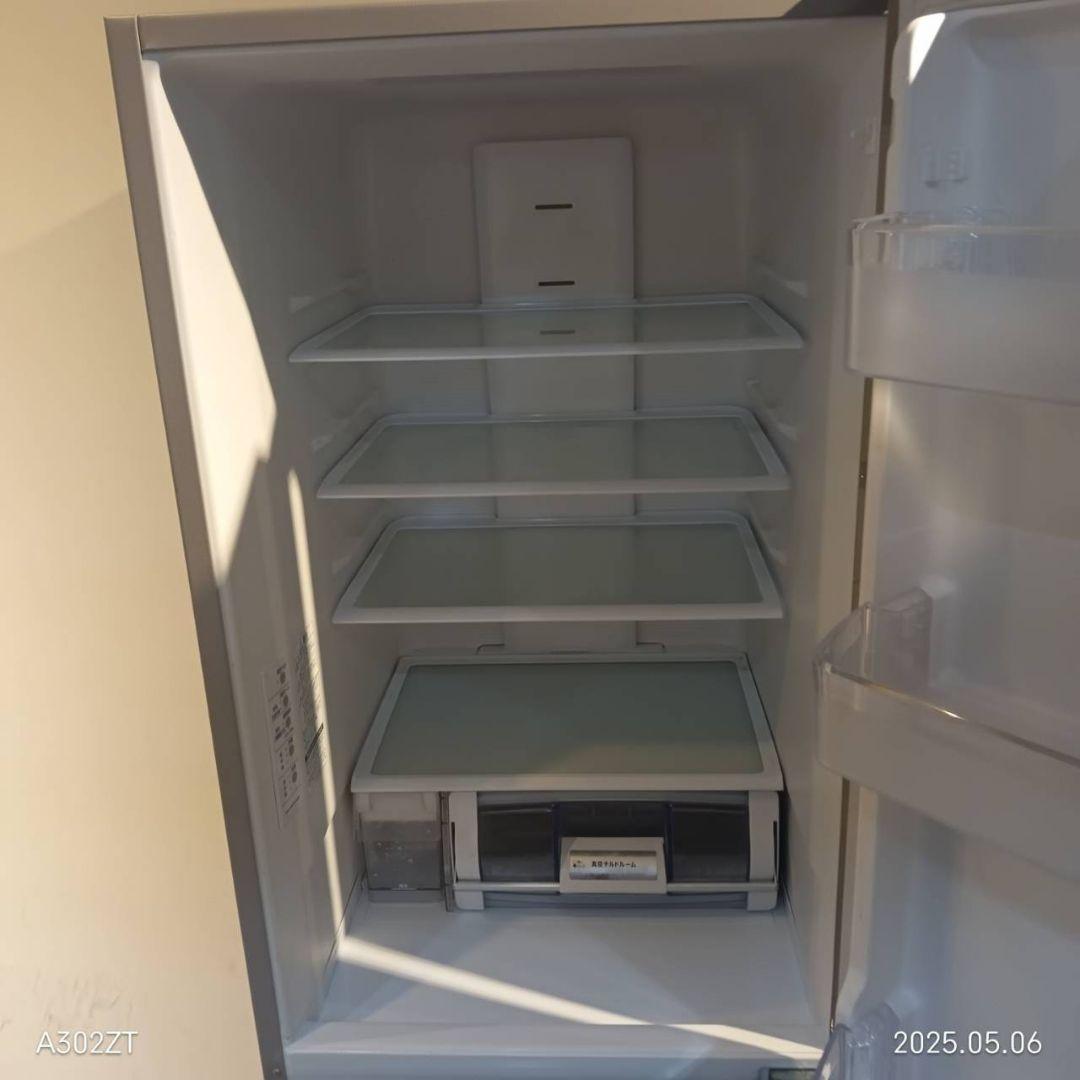 011 送料設置無料　神奈川限定配送　日立　大型冷蔵庫　人気モデル　315L