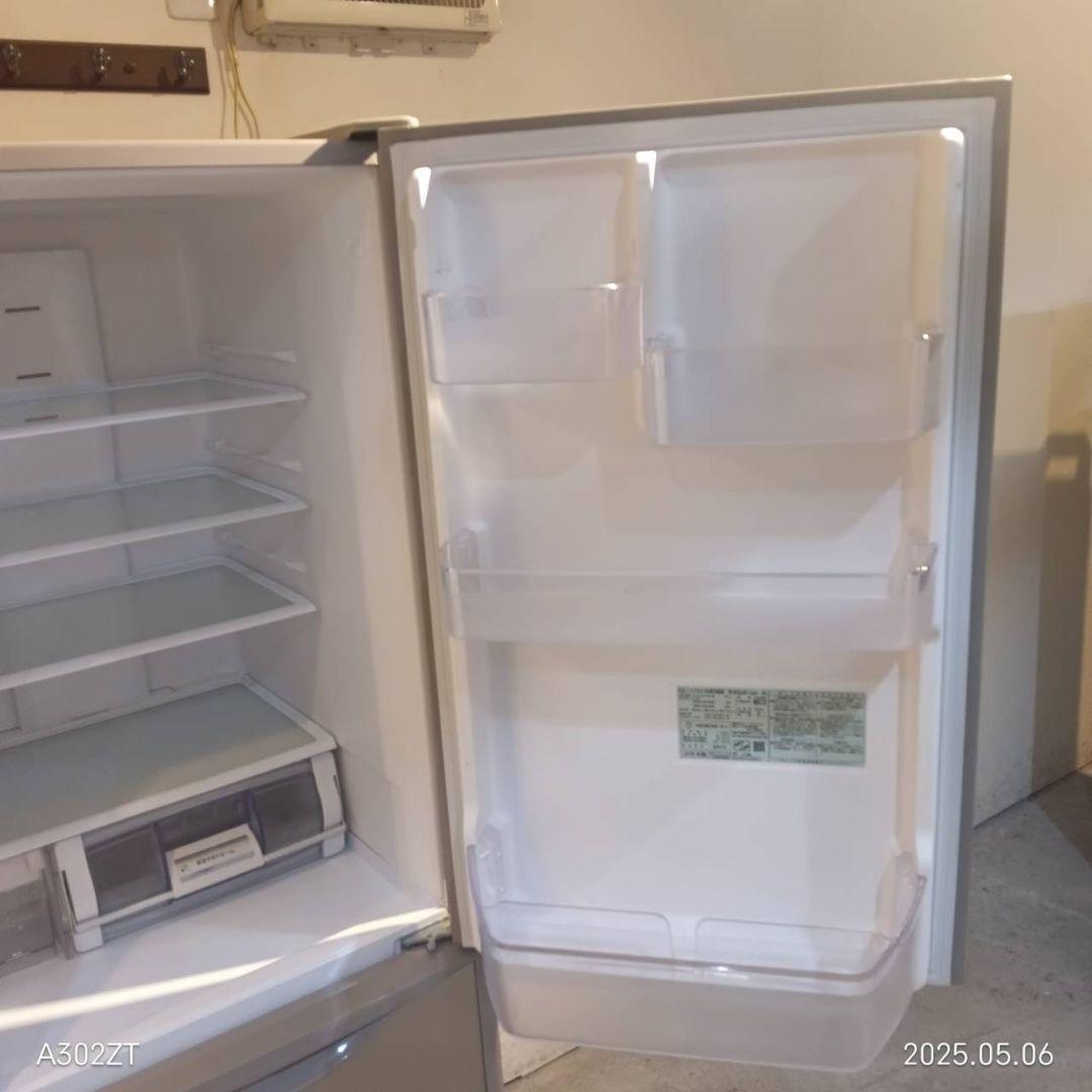 011 送料設置無料　神奈川限定配送　日立　大型冷蔵庫　人気モデル　315L