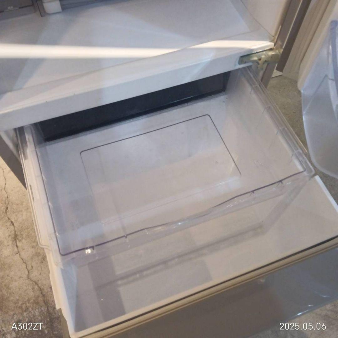 011 送料設置無料　神奈川限定配送　日立　大型冷蔵庫　人気モデル　315L