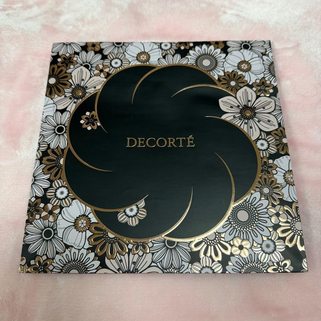 コスメデコルテ クリスマスコフレ 2025 エターナル ブルーム コレクション