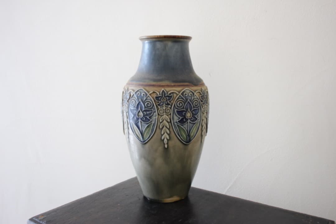 アンティーク　ロイヤルドルトン　アール・ヌーヴォー　花瓶　フラワーベース