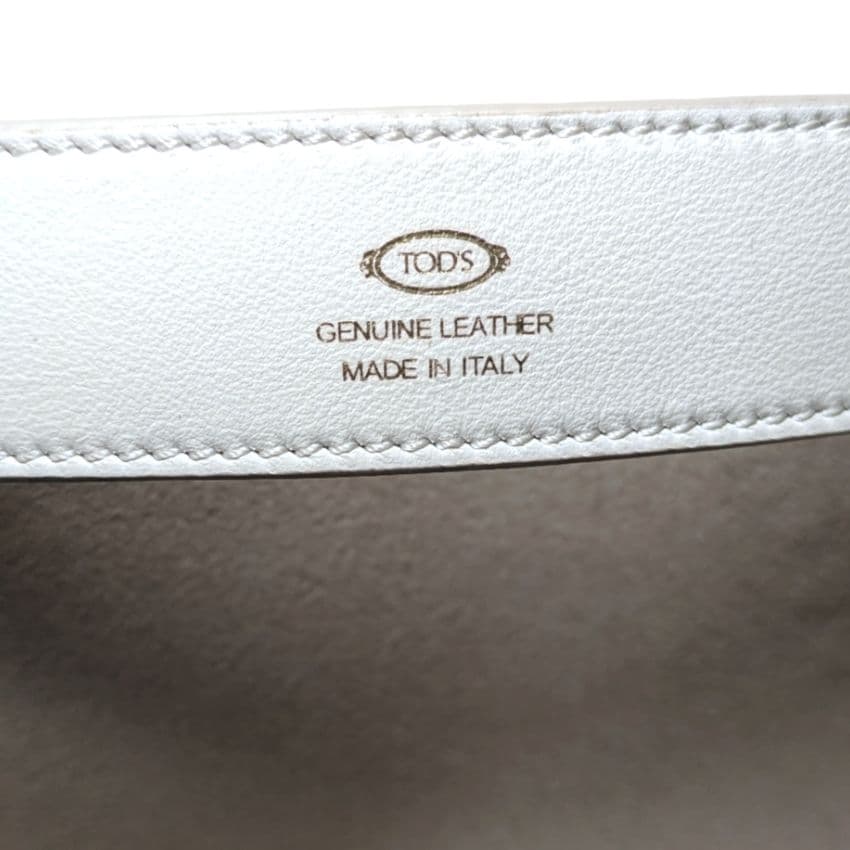 【極美品】TOD'Sトッズ Tタイムレス　アイボリー レザー ショルダーバッグ
