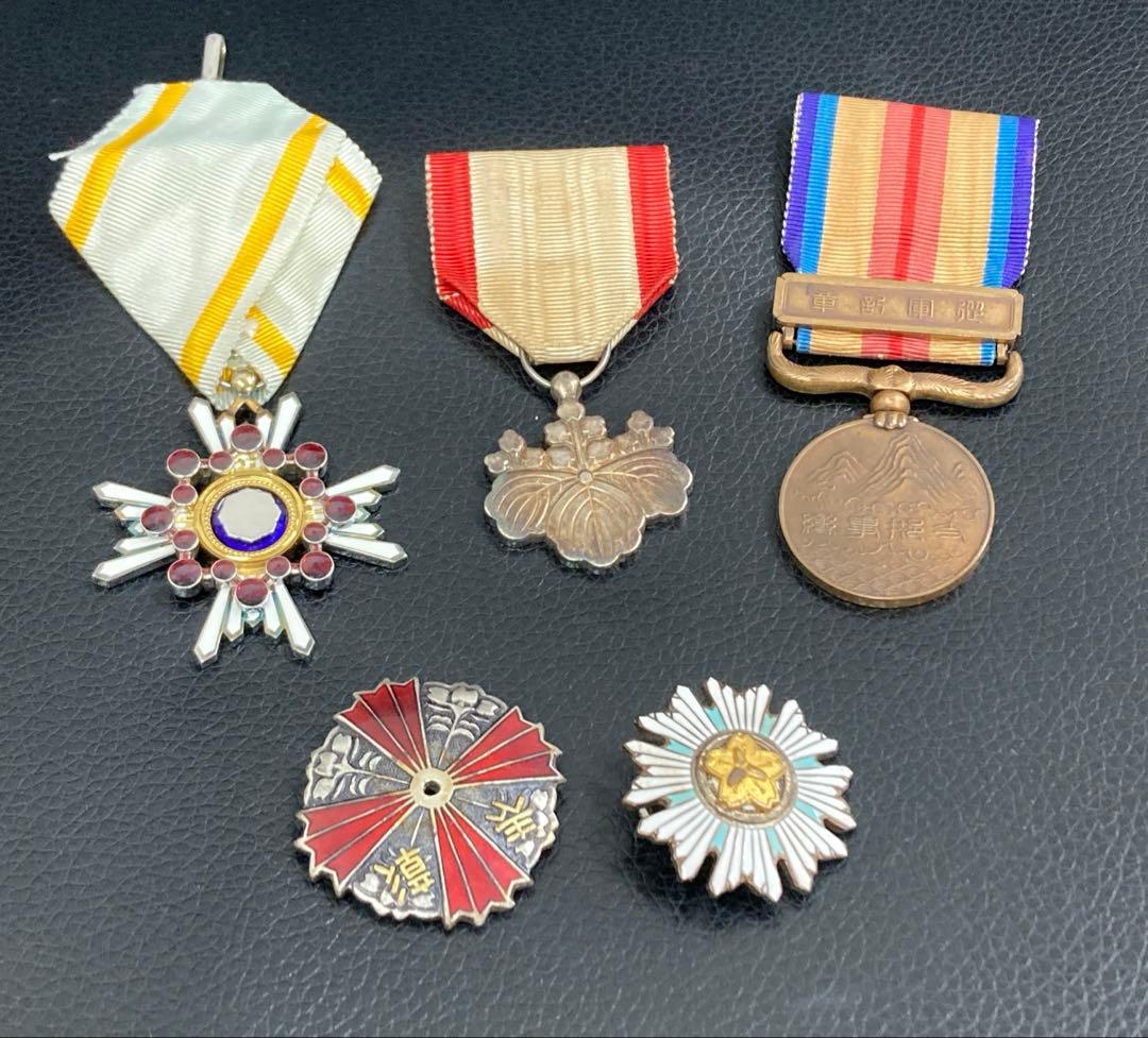 A！銀製　記念章　勲章　記章　バッチ　メダル　おまとめ５点セット