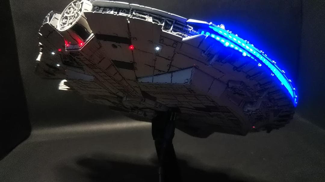 1/144 電飾改修 ミレニアムファルコン 塗装済完成品　 スターウォーズ