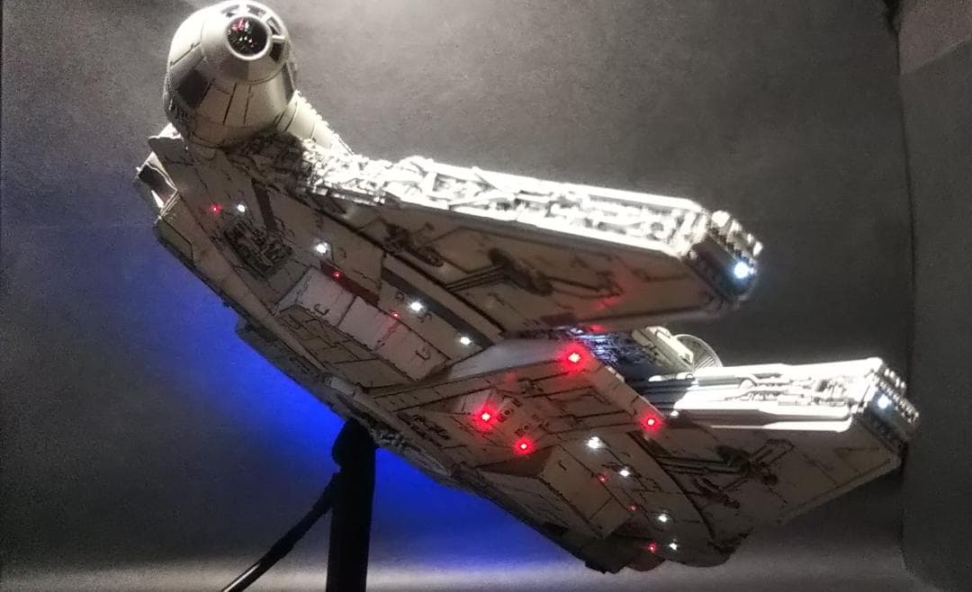 1/144 電飾改修 ミレニアムファルコン 塗装済完成品　 スターウォーズ