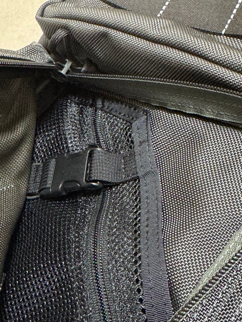 BRIEFING×TOMORROWLAND NEOTRINITY LINER値下