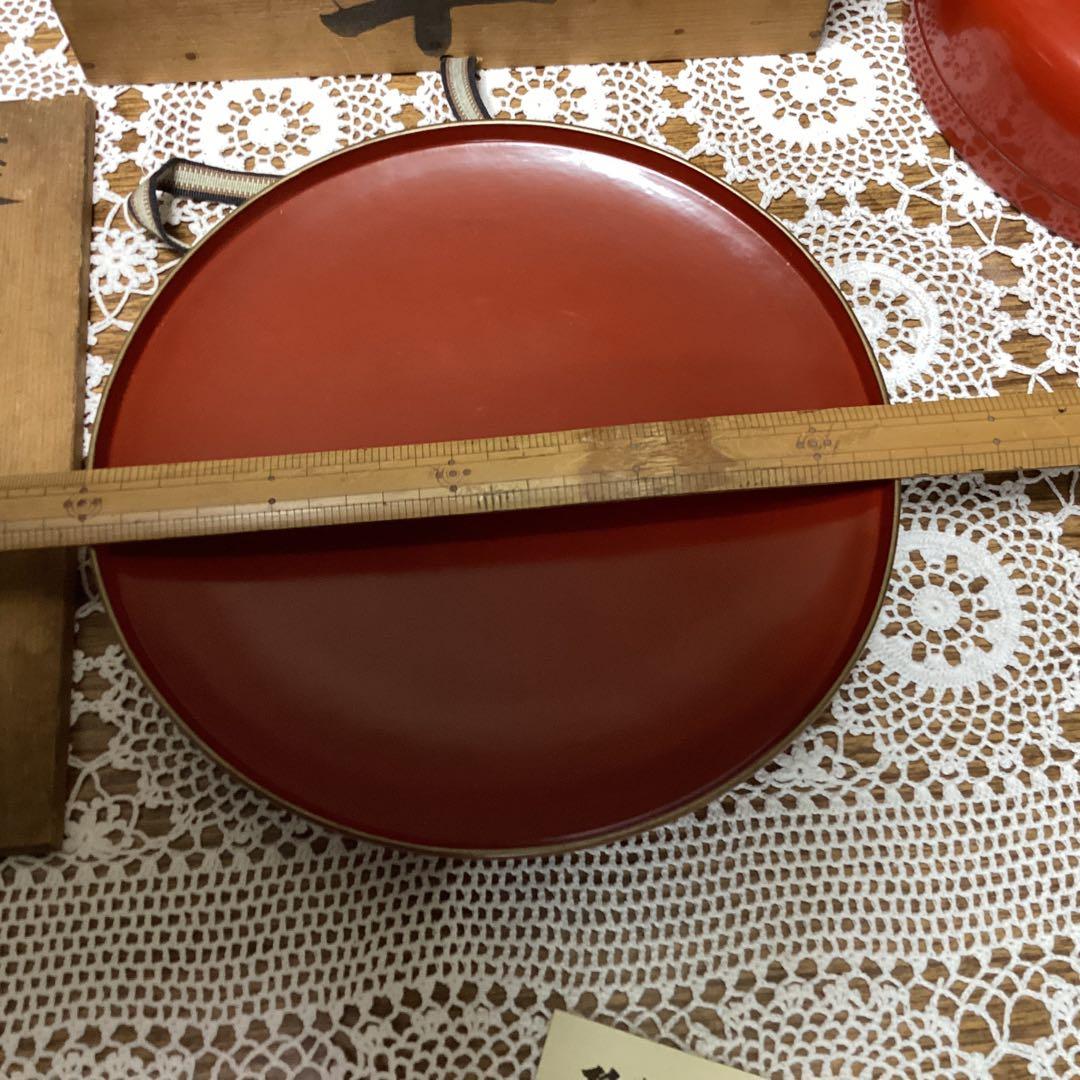 k2f6朱漆器 菓子器 喰籠　金色の松と鶴