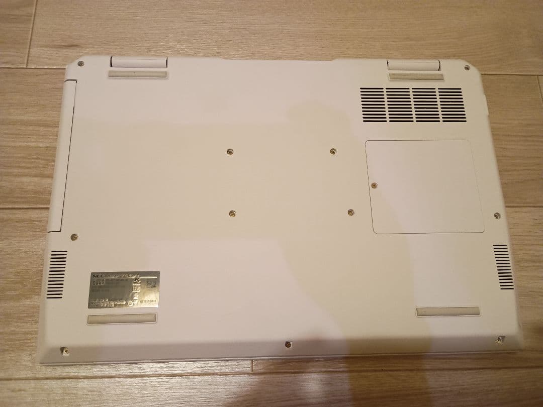 NEC LAVIE ホワイト ノートPCpc-N1550GAW-HE