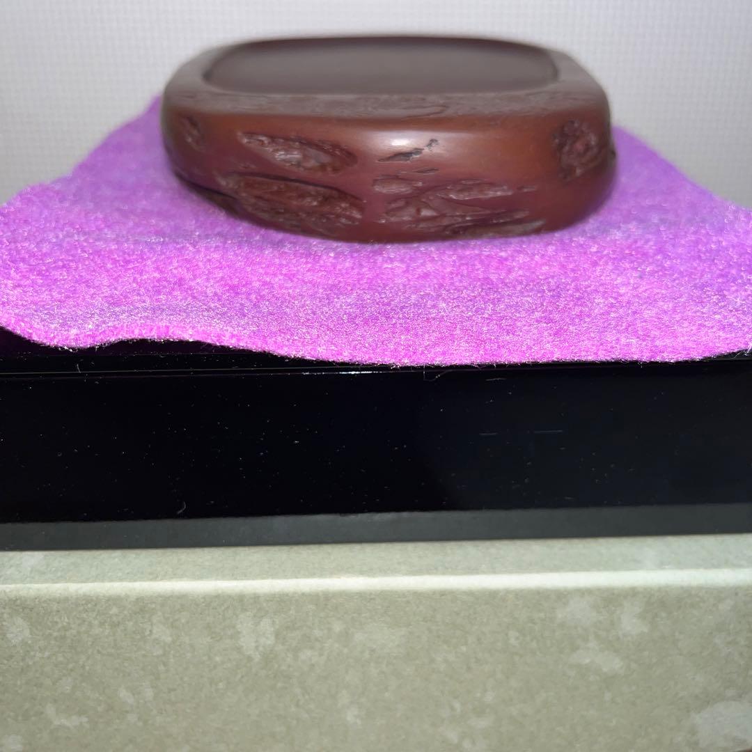 ⭕️紅渓硯　栄寿松彫刻入り　日向紅渓石　羊堂