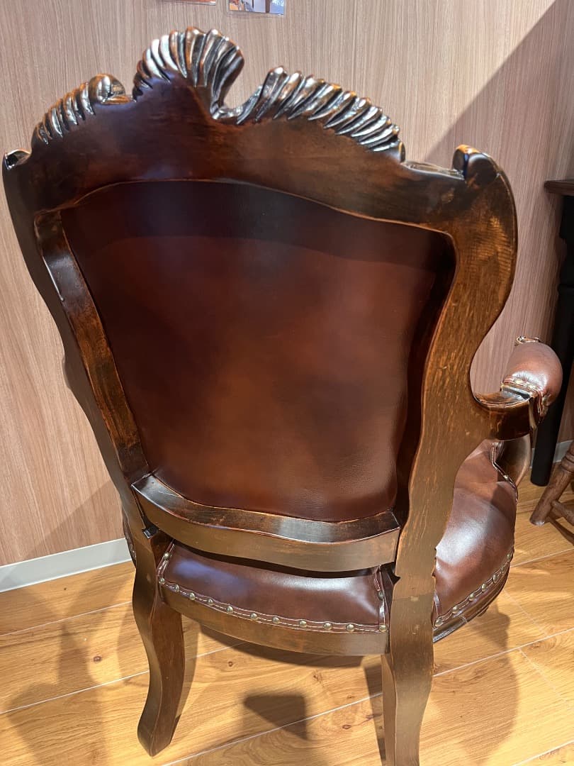 クラシックスタイル ダークブラウン レザー椅子