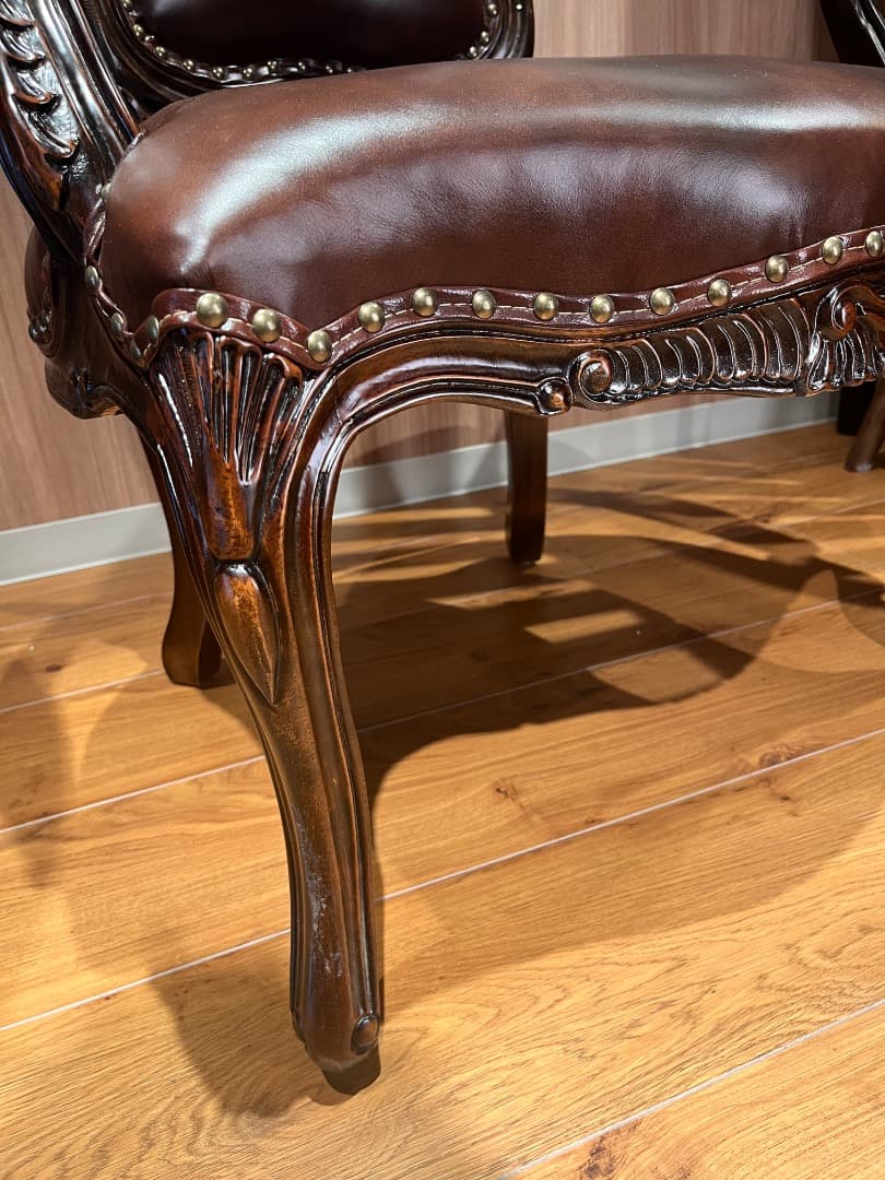 クラシックスタイル ダークブラウン レザー椅子