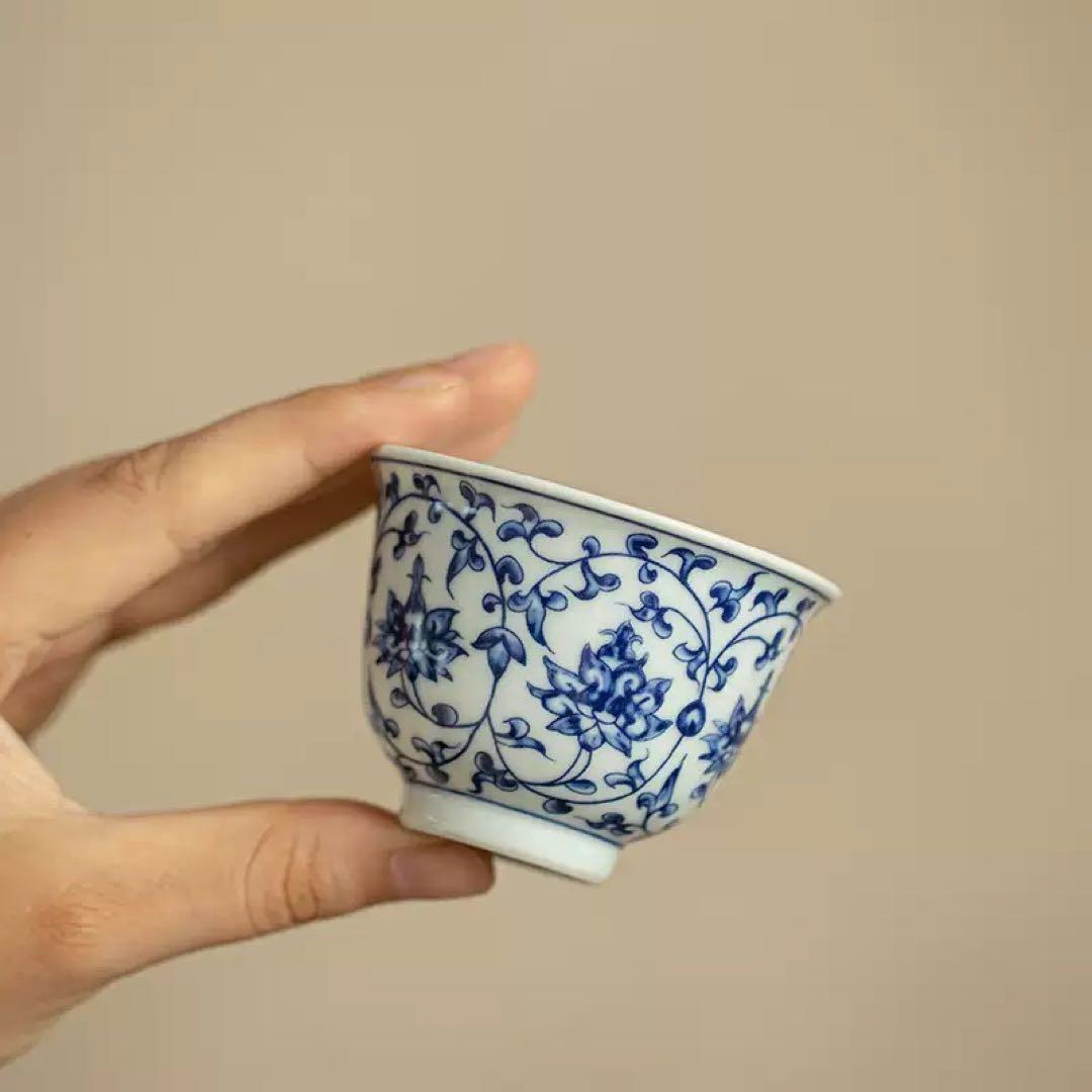 青白花柄陶器カップ