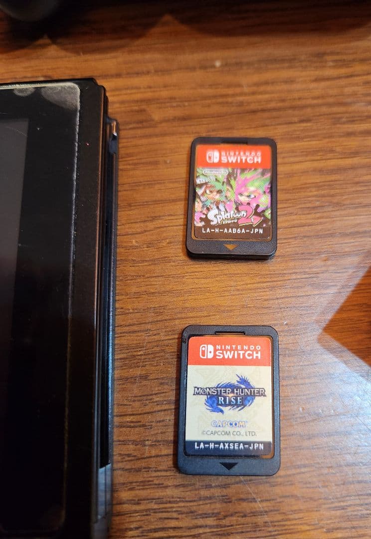 Nintendo Switch 本体 ジョイコン4個 ゲームカード2枚