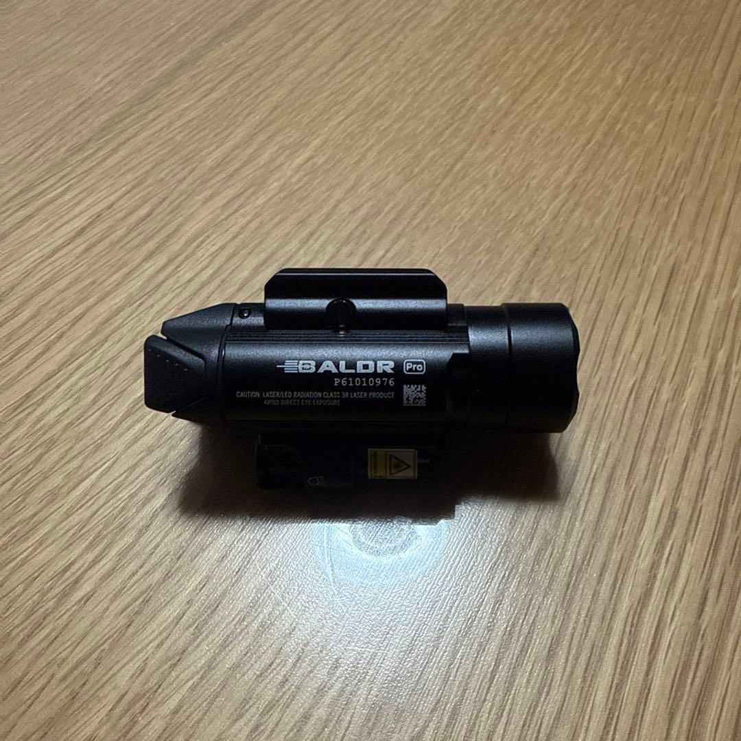 OLIGHT ウェポンライト