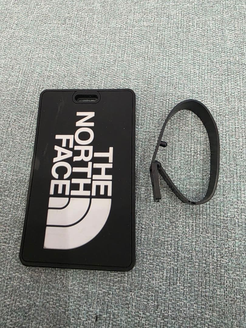 THE NORTH FACE シルバー キャリーケース、訳あり。