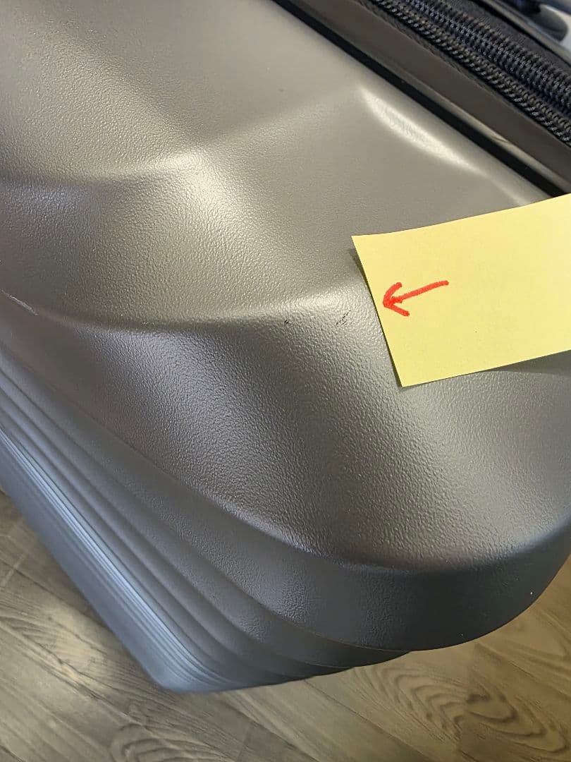 THE NORTH FACE シルバー キャリーケース、訳あり。