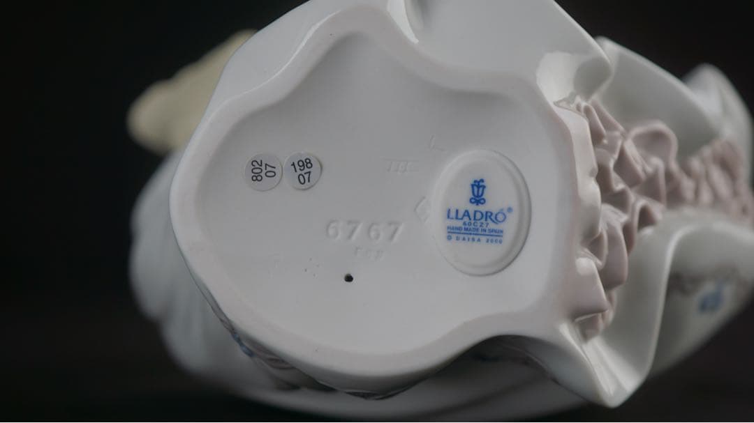 リヤドロ LLADRO 風のいたずら 01006767 置物 花 女性 美品