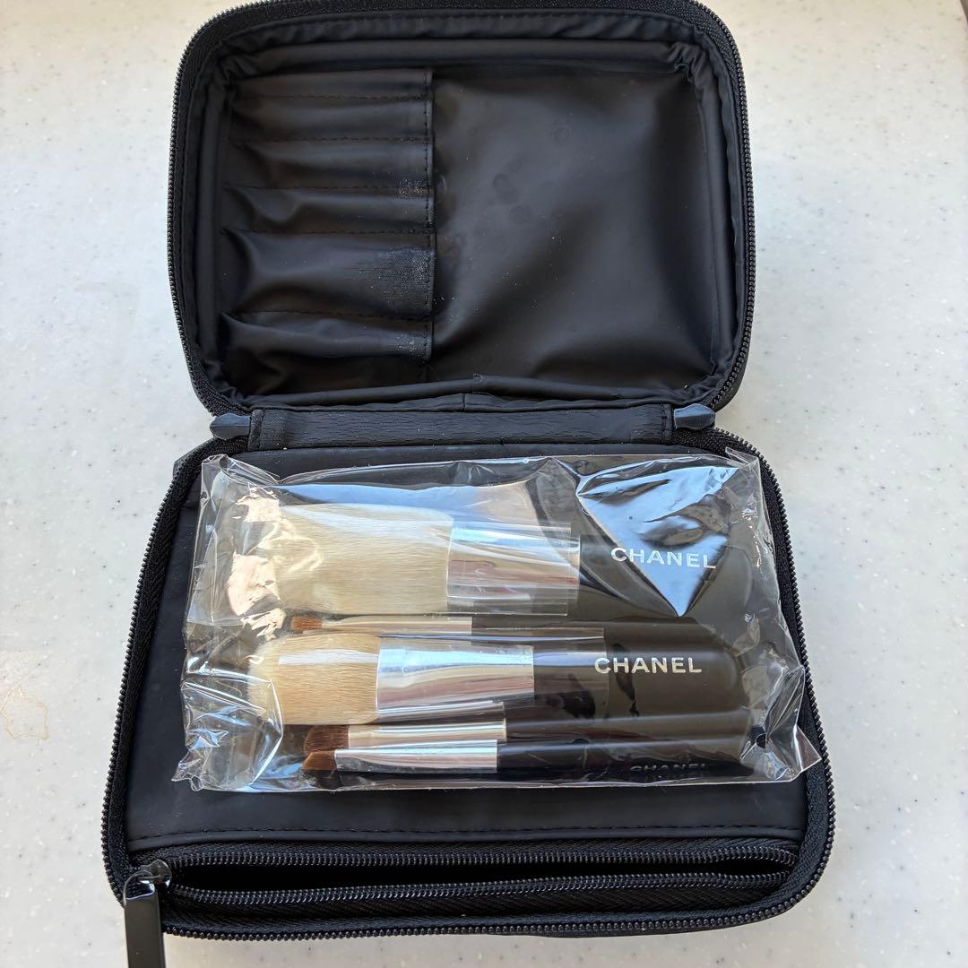 新品未開封　正規限定品　CHANEL メイクミニブラシセット　6本　ポーチ付き