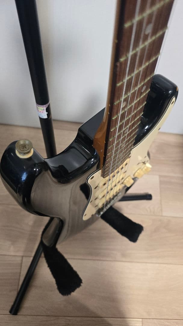 ブラック エレキギター ストラトキャスタータイプ