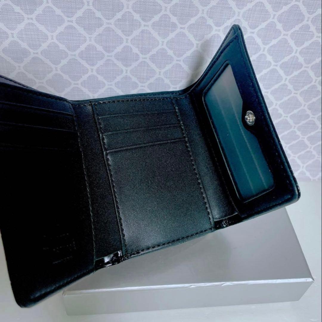 【新作☆内側に素敵な柄】新品 ヴィヴィアン・ウエストウッド 三折財布 ブラック