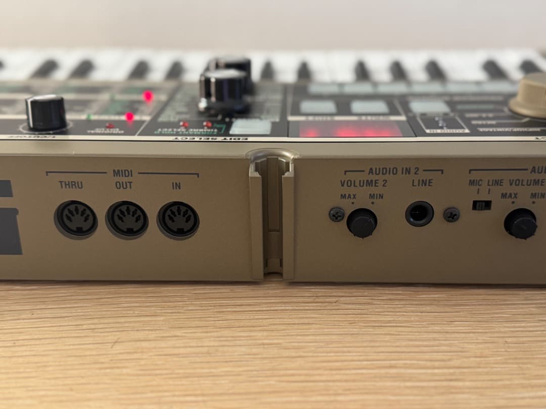 KORG microKORG シンセサイザー