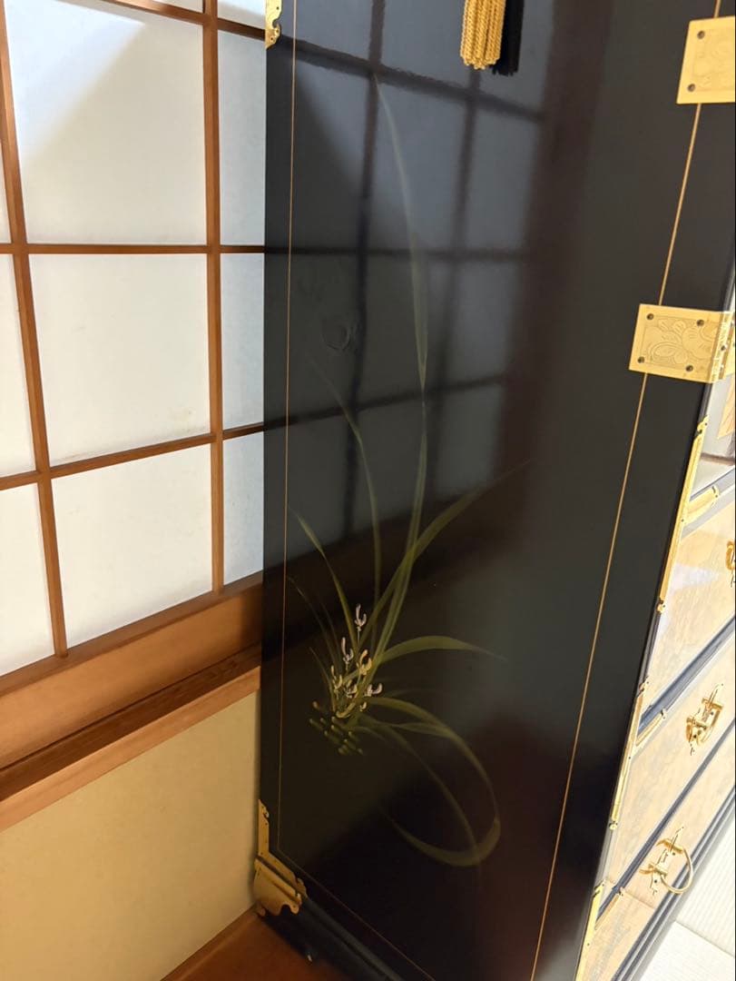 和タンス　金箔装飾