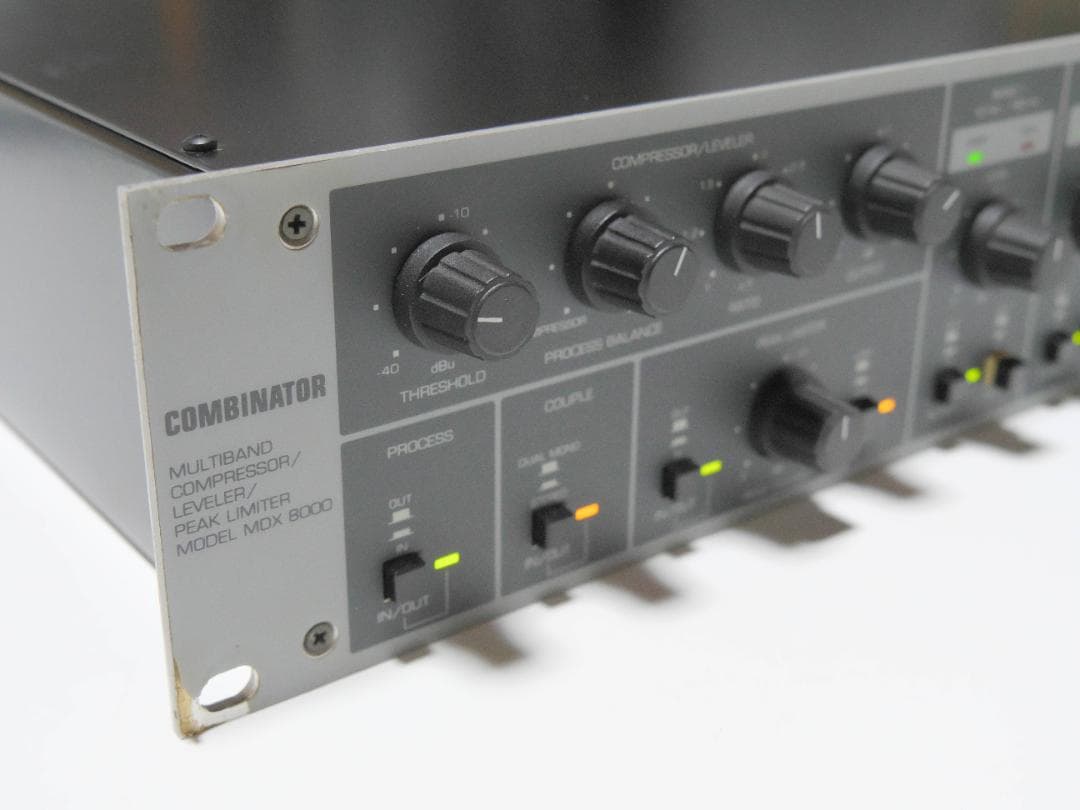 Behringer ベリンガー MDX8000 マルチバンドコンプレッサー取説付