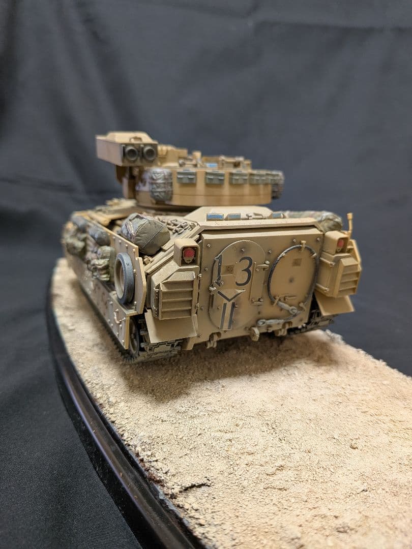 1/35 M2A2 ODS ブラッドレー歩兵戦闘車 完成品