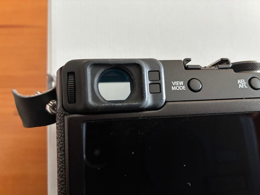 ⭐︎極上品1100ショット　富士フイルム　fujifilm X100f おまけ付き