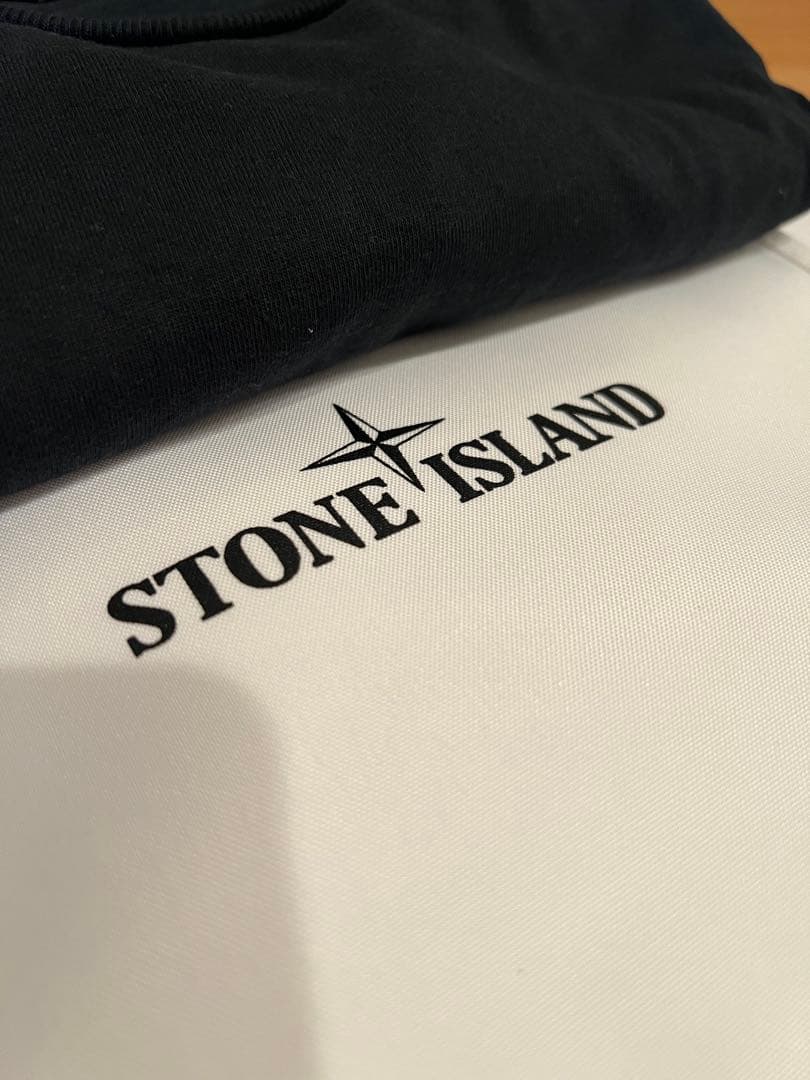 ★希少！肩刺繍★ストーンアイランド Tシャツ ★ネイビー S★ケース付属品有❗️