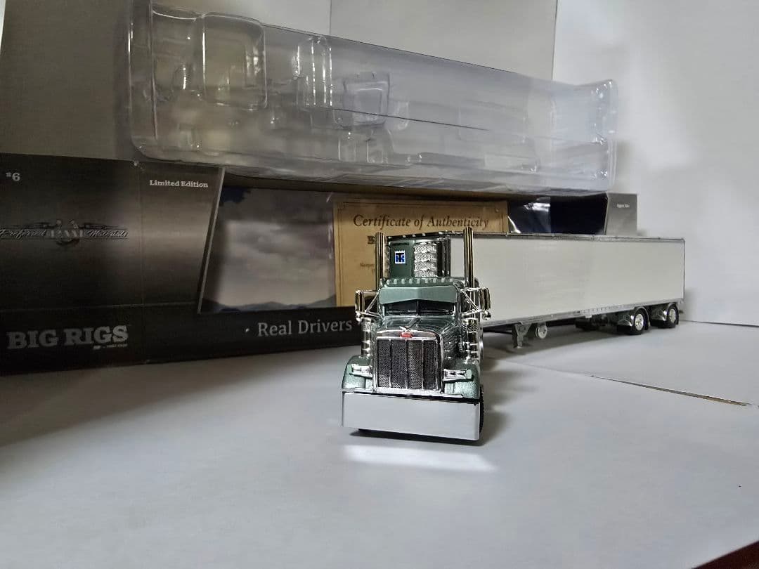 ミニカー DCP 1/64 PMI Peterbilt379