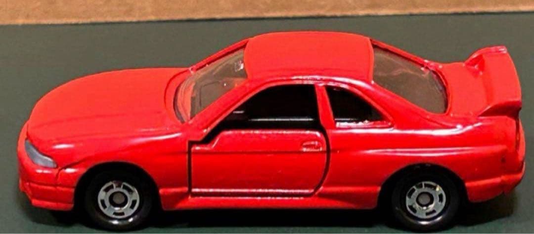 トミカタウン すかいらーく R33 スカイライン 特典トミカ付