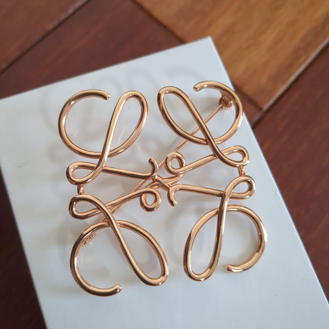 LOEWE　ブローチ　marosukeです＊