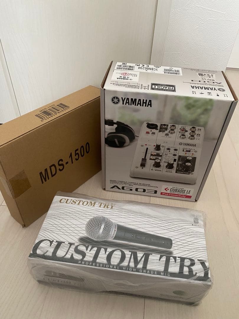 【新品】YAMAHA AG03 ミキシングコンソール　マイク付き