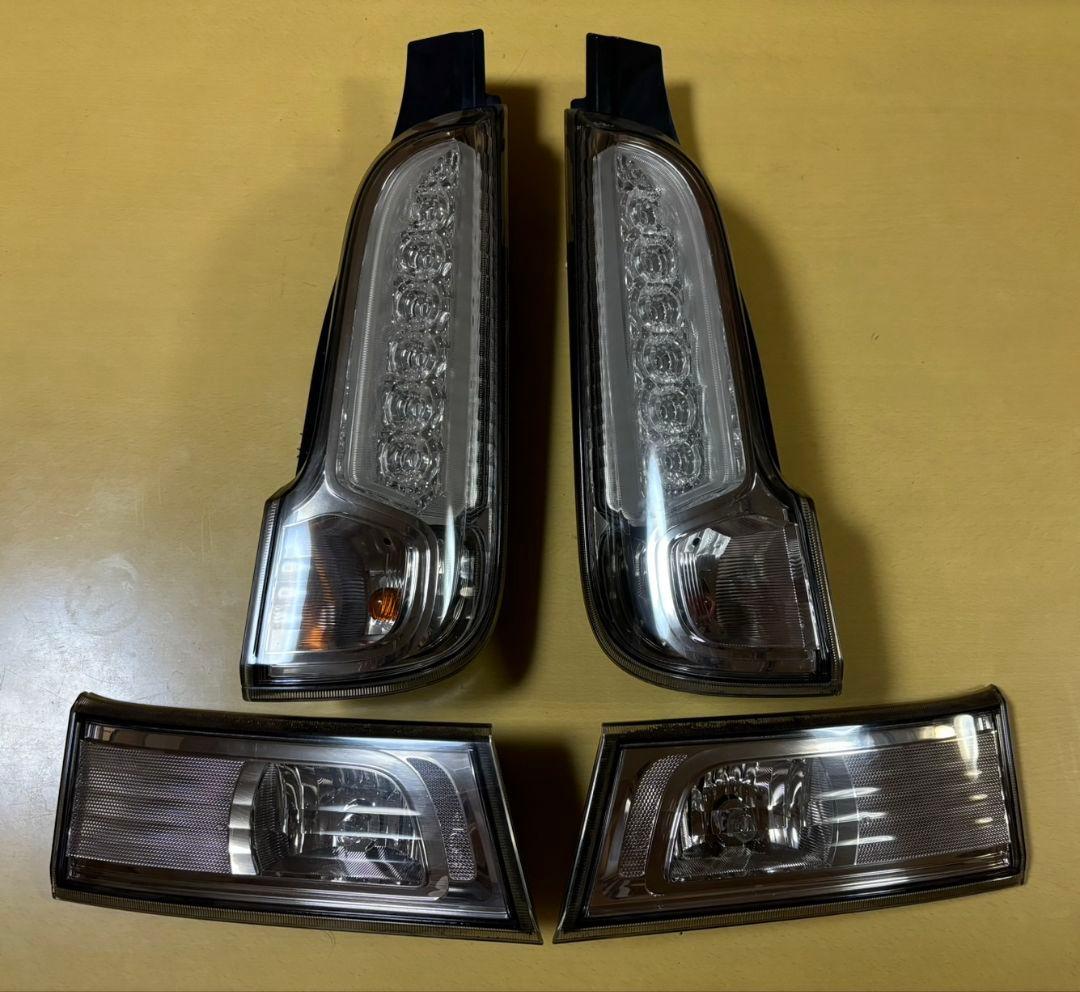 スズキ スペーシア MK32S 左右 テールランプ