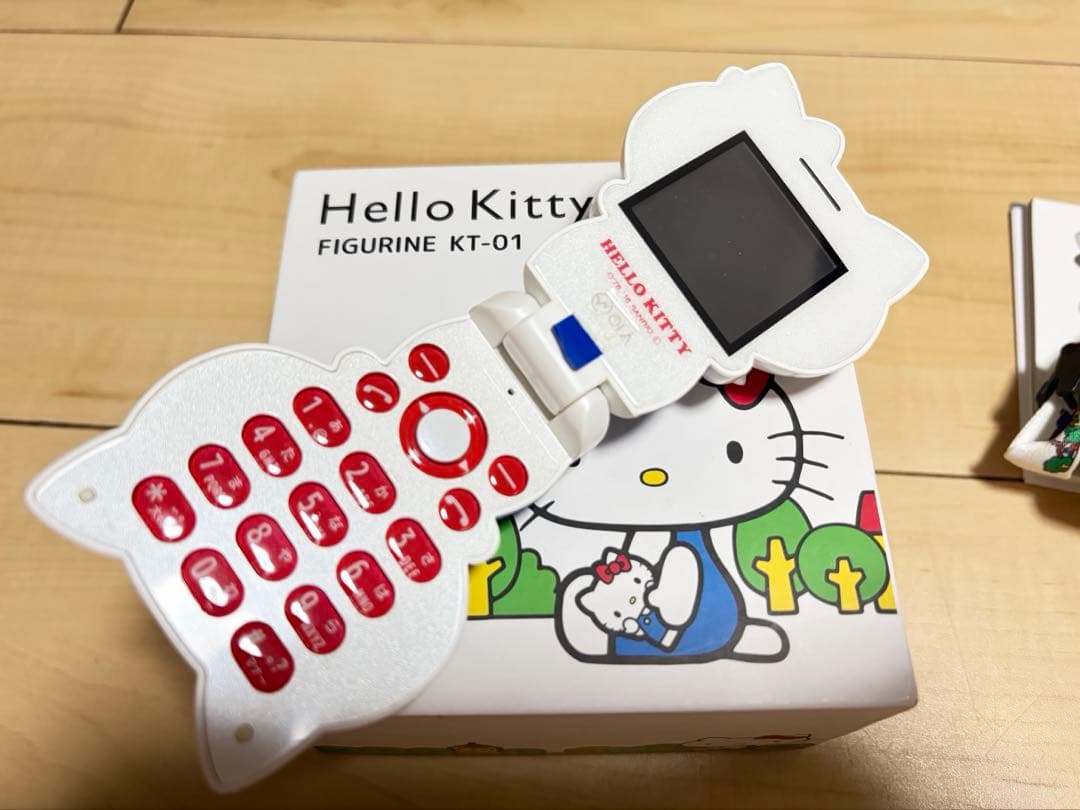 サンリオ ハローキティ SIMフリー フィギュア 携帯 FIGURINE OLA