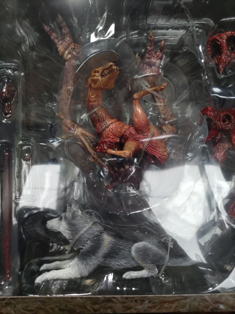 NECA ネカ　遊星からの物体X ドッグ・シング7インチ アクションフィギュア