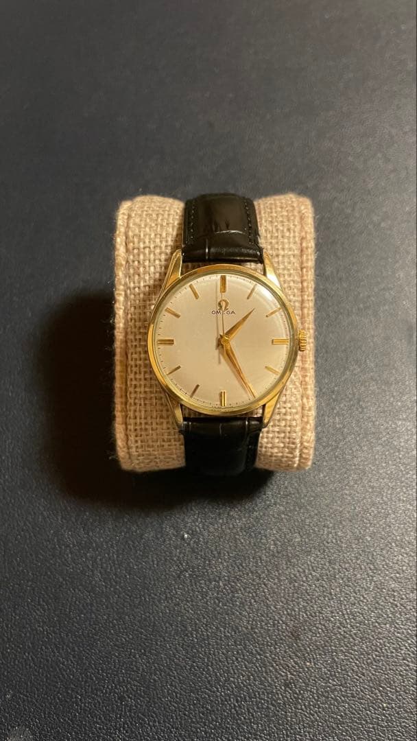 T*M様 【極美品／良稼働】オメガ Cal284 アイボリー調シルバーダイアル