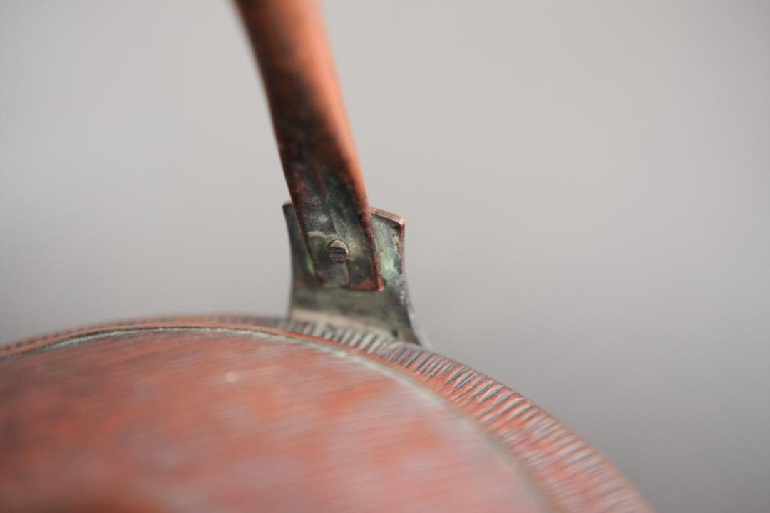 希少　槌目加工、打ち出し紋様入り銅製ヤカン　茶道　薬缶　やかん