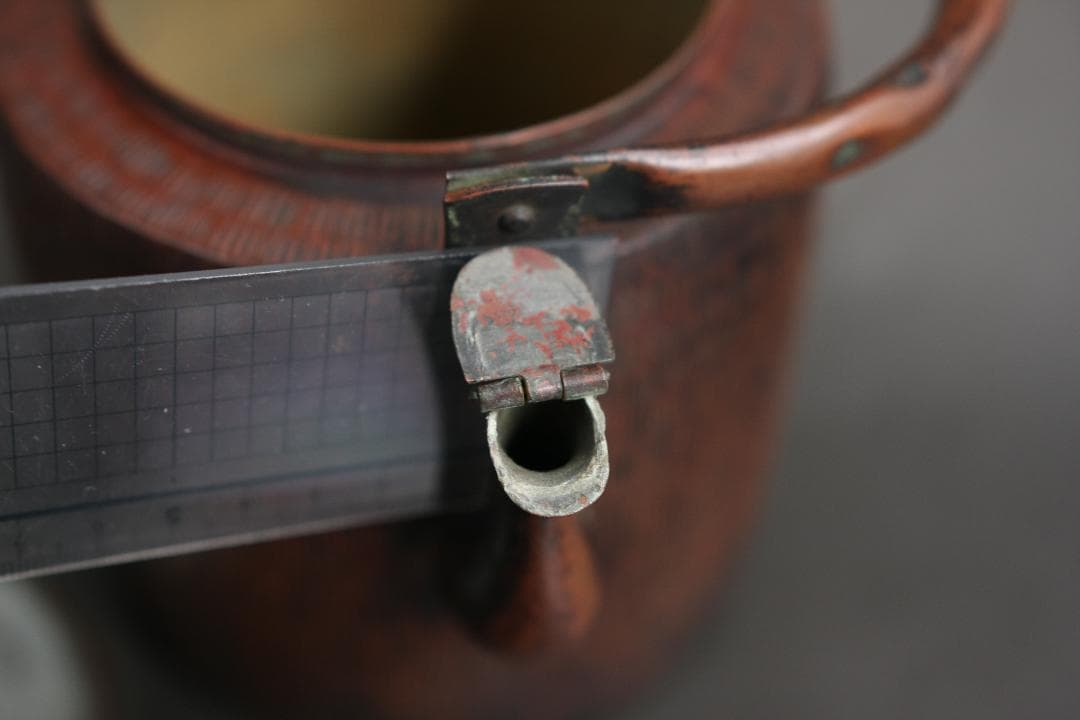 希少　槌目加工、打ち出し紋様入り銅製ヤカン　茶道　薬缶　やかん