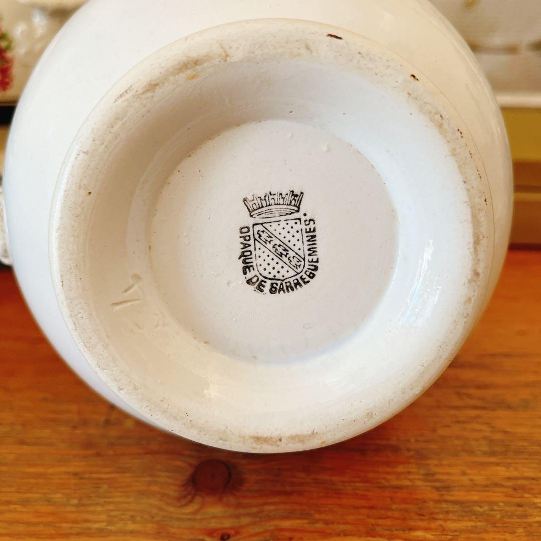 サルグミンヌsarreguemines 美しい白いピシェ